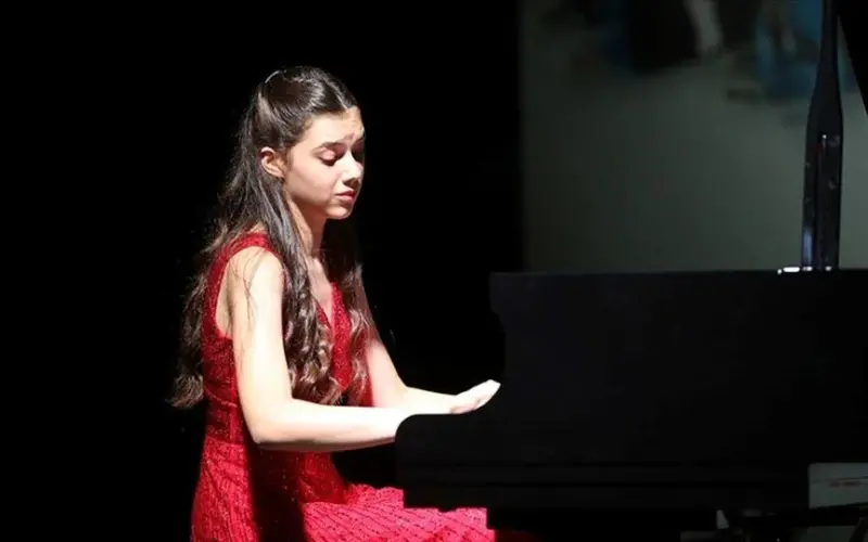 Piyanist İlyun Bürkev, Philadelphia Müzik Festivali’nde İki ödül Kazandı